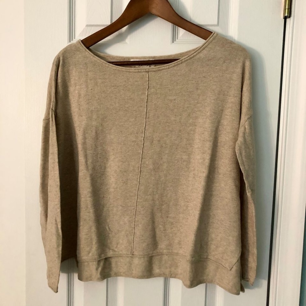H&M Label of Graded Goods Top
